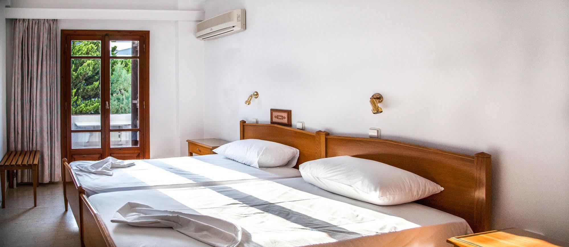 Irini'S Rooms Fteoura Kamári Exterior foto