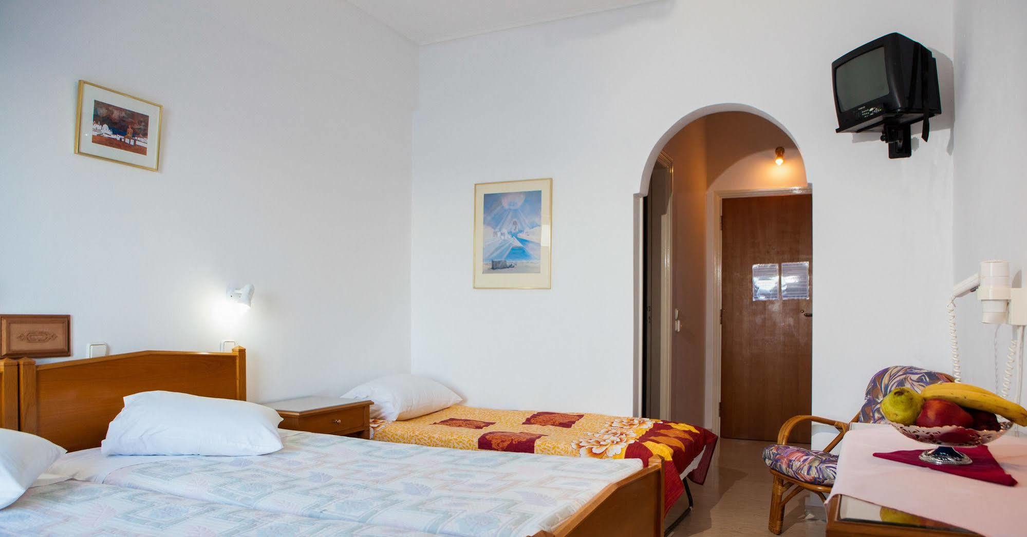 Irini'S Rooms Fteoura Kamári Exterior foto